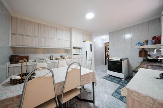 Cozinha de casa à venda com 3 quartos, 130m² em Jardim Santo Antonio, São Paulo