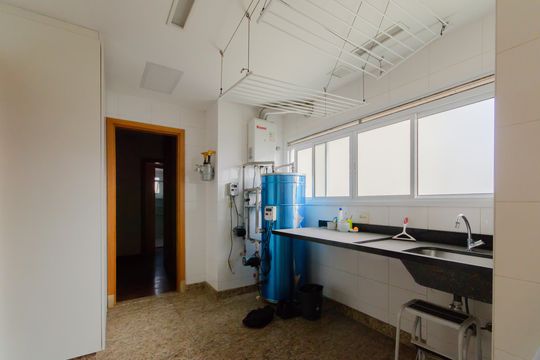 Área de Serviço de apartamento à venda com 4 quartos, 229m² em Aclimação, São Paulo
