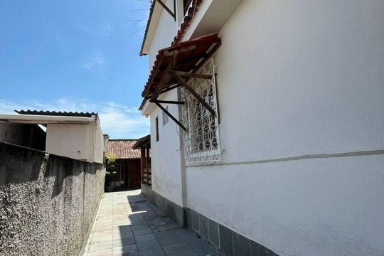 Casa à venda com 5 quartos, 360m² em Curicica, Rio de Janeiro