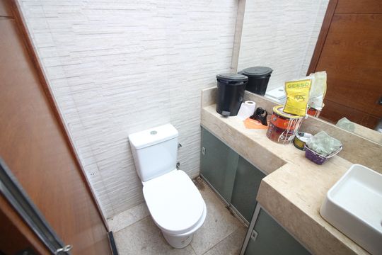 Banheiro de casa à venda com 4 quartos, 300m² em Santa Maria, Belo Horizonte