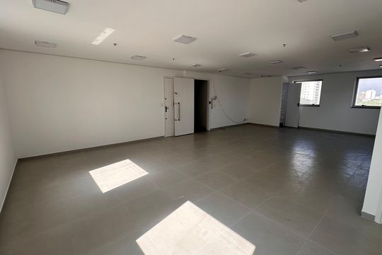 Kitnet/Studio à venda com 1 quarto, 33m² em Santo Amaro, São Paulo
