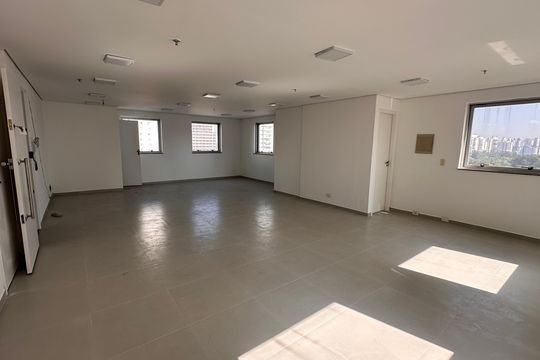 Kitnet/Studio para alugar com 1 quarto, 33m² em Santo Amaro, São Paulo