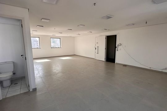 Kitnet/Studio à venda com 1 quarto, 33m² em Santo Amaro, São Paulo