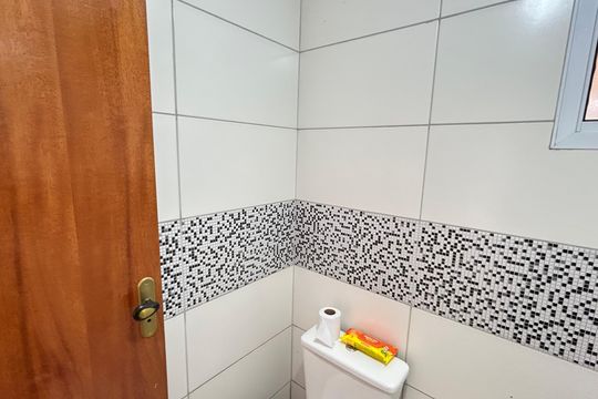 Banheiro de apartamento para alugar com 2 quartos, 43m² em Vila Nova Bonsucesso, Guarulhos