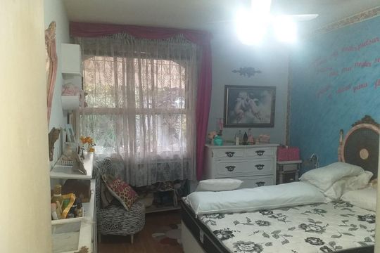 Quarto de casa à venda com 4 quartos, 360m² em Jardim Sulacap, Rio de Janeiro