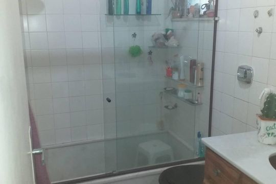 Banheiro de casa à venda com 4 quartos, 360m² em Jardim Sulacap, Rio de Janeiro