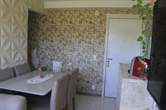Sala de apartamento à venda com 2 quartos, 44m² em Jardim Las Vegas, Guarulhos