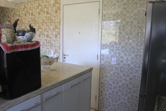 Cozinha de apartamento à venda com 2 quartos, 44m² em Jardim Las Vegas, Guarulhos