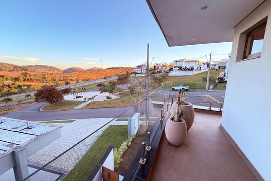 Varanda de casa para alugar com 4 quartos, 730m² em São Pedro, Juiz de Fora