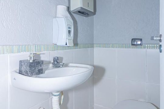 Lavabo 2 de casa à venda com 2 quartos, 190m² em Vila Olímpia, São Paulo