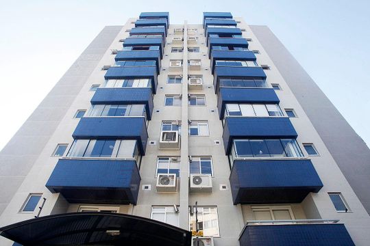 Fachada de apartamento à venda com 2 quartos, 71m² em Santana, Porto Alegre