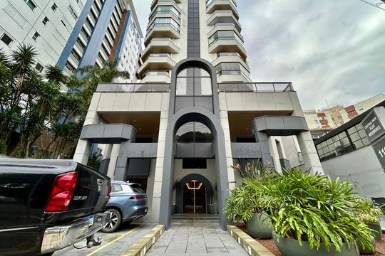 Fachada de apartamento para alugar com 1 quarto, 59m² em Centro, Florianópolis