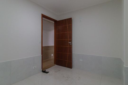 Quarto 1 de casa para alugar com 2 quartos, 65m² em Parque Bandeirantes, Mauá