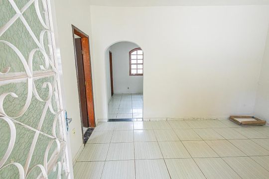 Sala de casa para alugar com 2 quartos, 150m² em Nova York, Belo Horizonte