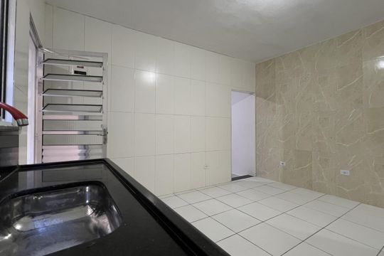 Cozinha de casa para alugar com 1 quarto, 106m² em Água Chata, Guarulhos