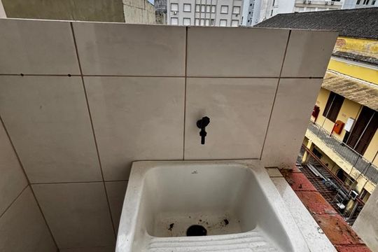 Área de serviço de apartamento à venda com 2 quartos, 74m² em Centro Histórico, Porto Alegre