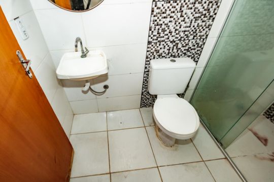 Banheiro social de casa para alugar com 2 quartos, 60m² em Conjunto California, Belo Horizonte
