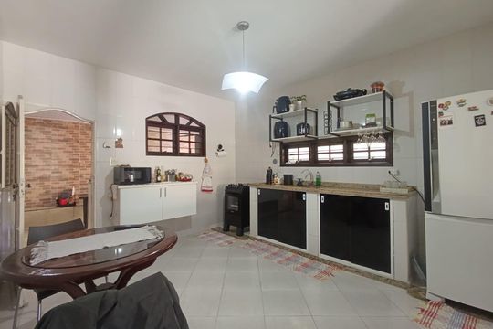 Cozinha de casa para alugar com 2 quartos, 120m² em Vila Dagmar, Belford Roxo