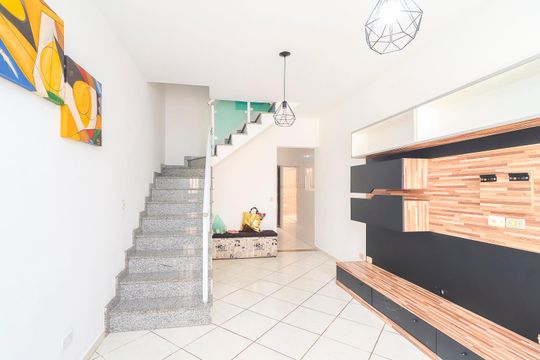Sala de casa para alugar com 2 quartos, 150m² em Parque Cruzeiro do Sul, São Paulo