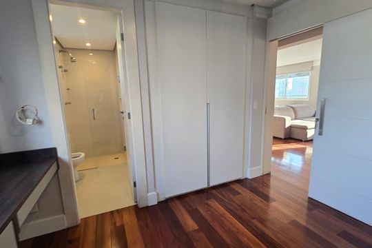 Banheiro de apartamento à venda com 3 quartos, 169m² em Jardim, Santo André
