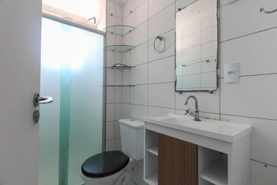 Banheiro de apartamento para alugar com 2 quartos, 45m² em Parque da Vila Prudente, São Paulo