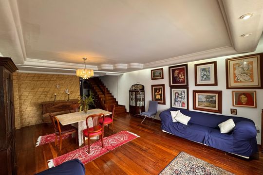 Sala de casa de condomínio para alugar com 4 quartos, 145m² em Recreio dos Bandeirantes, Rio de Janeiro
