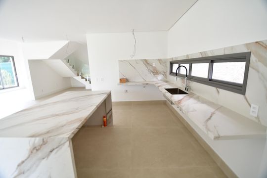 Cozinha de casa de condomínio à venda com 4 quartos, 586m² em Parque Imperador, Campinas