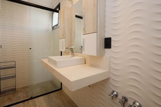 Banheiro da Suíte de apartamento para alugar com 3 quartos, 148m² em Tremembé, São Paulo