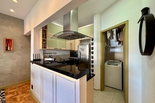 Cozinha de apartamento à venda com 2 quartos, 72m² em Lagoa, Rio de Janeiro