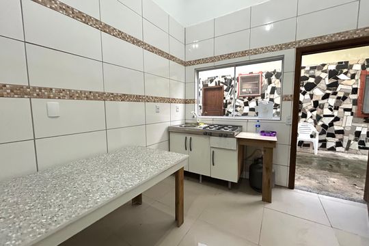 Cozinha de casa de condomínio para alugar com 2 quartos, 149m² em Lagoa da Conceição, Florianópolis