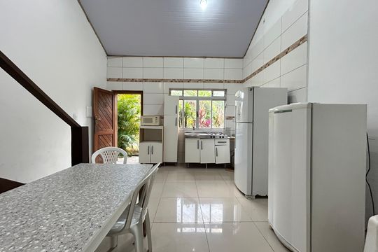 Cozinha de casa de condomínio para alugar com 2 quartos, 150m² em Lagoa da Conceição, Florianópolis