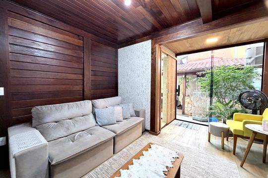 Sala de casa de condomínio para alugar com 3 quartos, 200m² em Jacarepaguá, Rio de Janeiro