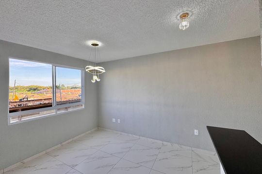 Sala de apartamento à venda com 2 quartos, 43m² em Vargem Pequena, Rio de Janeiro