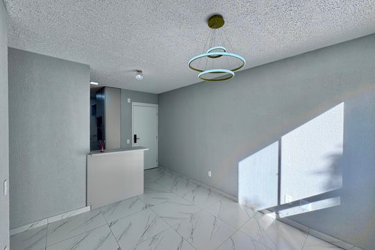 Sala de apartamento à venda com 2 quartos, 43m² em Vargem Pequena, Rio de Janeiro
