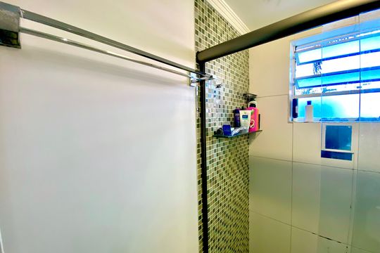 Banheiro de apartamento para alugar com 2 quartos, 45m² em Centro, Guarulhos
