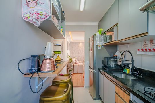Cozinha de apartamento à venda com 2 quartos, 44m² em Parque Ipe, São Paulo