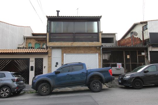 Fachada de casa à venda com 3 quartos, 284m² em Parque Savoy City, São Paulo