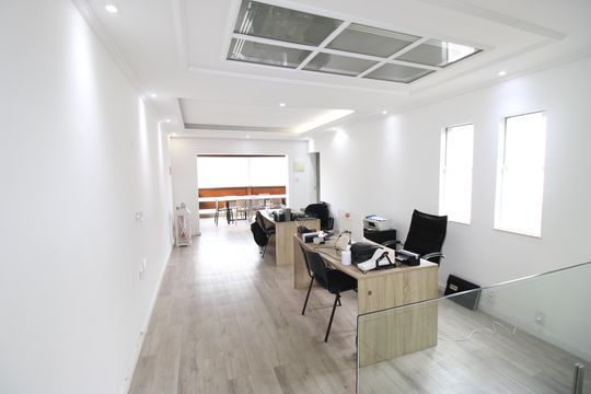 Sala / Cozinha de casa para alugar com 3 quartos, 284m² em Parque Savoy City, São Paulo