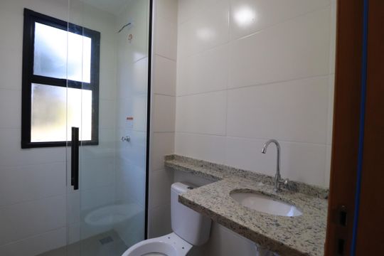 Banheiro social  de apartamento para alugar com 2 quartos, 59m² em Terras de Santa Marta, Ribeirão Preto