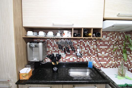 Cozinha de apartamento à venda com 2 quartos, 52m² em Guaianases, São Paulo