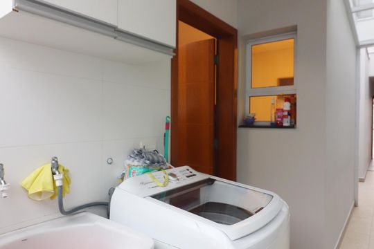 Área comum de casa à venda com 3 quartos, 200m² em Vila Marchi, São Bernardo do Campo