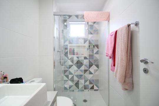 Banheiro de apartamento para alugar com 2 quartos, 73m² em Jardim Caboré, São Paulo