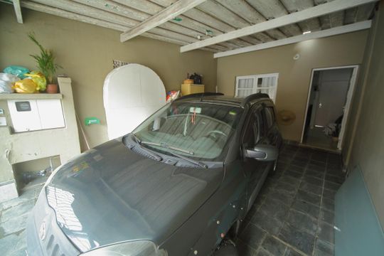Garagem  de casa à venda com 2 quartos, 102m² em Parque Terra Nova Ii, São Bernardo do Campo
