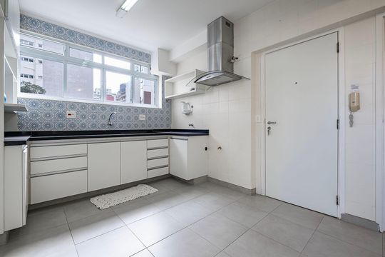 Cozinha de apartamento para alugar com 2 quartos, 138m² em Jardim Paulista, São Paulo