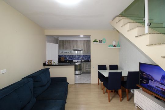 Sala de casa de condomínio à venda com 2 quartos, 67m² em Itaquera, São Paulo