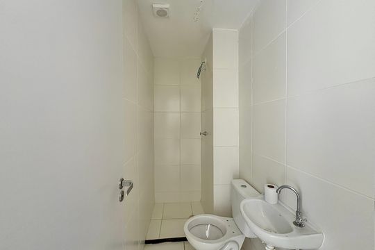 Banheiro de apartamento para alugar com 2 quartos, 34m² em Jardim Pereira Leite, São Paulo
