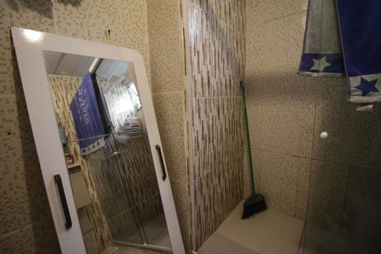 Banheiro de apartamento para alugar com 2 quartos, 44m² em Anil, Rio de Janeiro