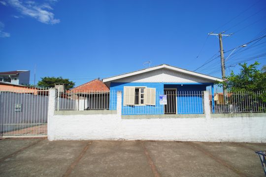 Fachada de casa para alugar com 3 quartos, 36m² em Campestre, São Leopoldo