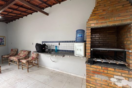 Churrasqueira de casa à venda com 3 quartos, 280m² em Céu Azul, Belo Horizonte