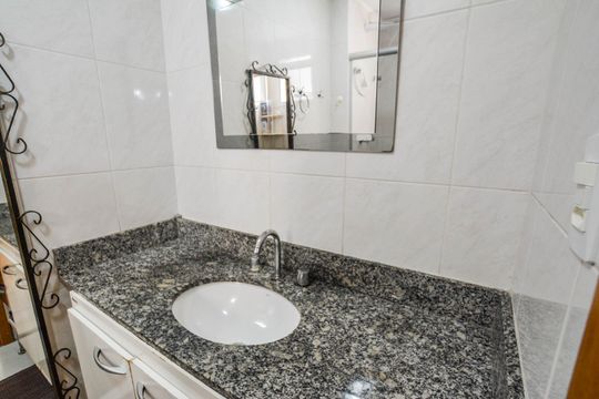 Banheiro Social de apartamento à venda com 2 quartos, 70m² em Vila Leopoldina, Santo André